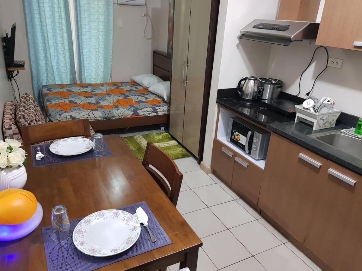 Heart Of The City Studio With Balcony Davao Stadt Exterior foto